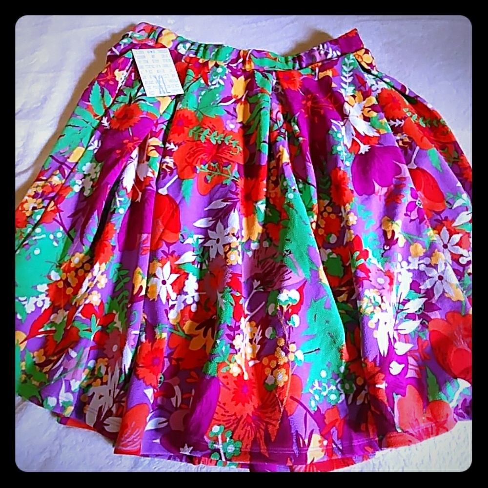 BNWT Floral XL LuLaRoe Madison